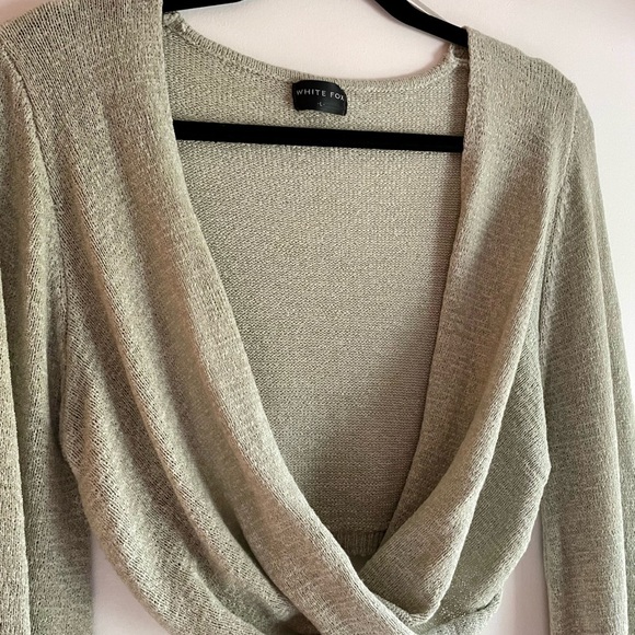 White Fox Boutique Grey/Sage Cropped Wrap Sweater Size Large - Picture 5 of 6